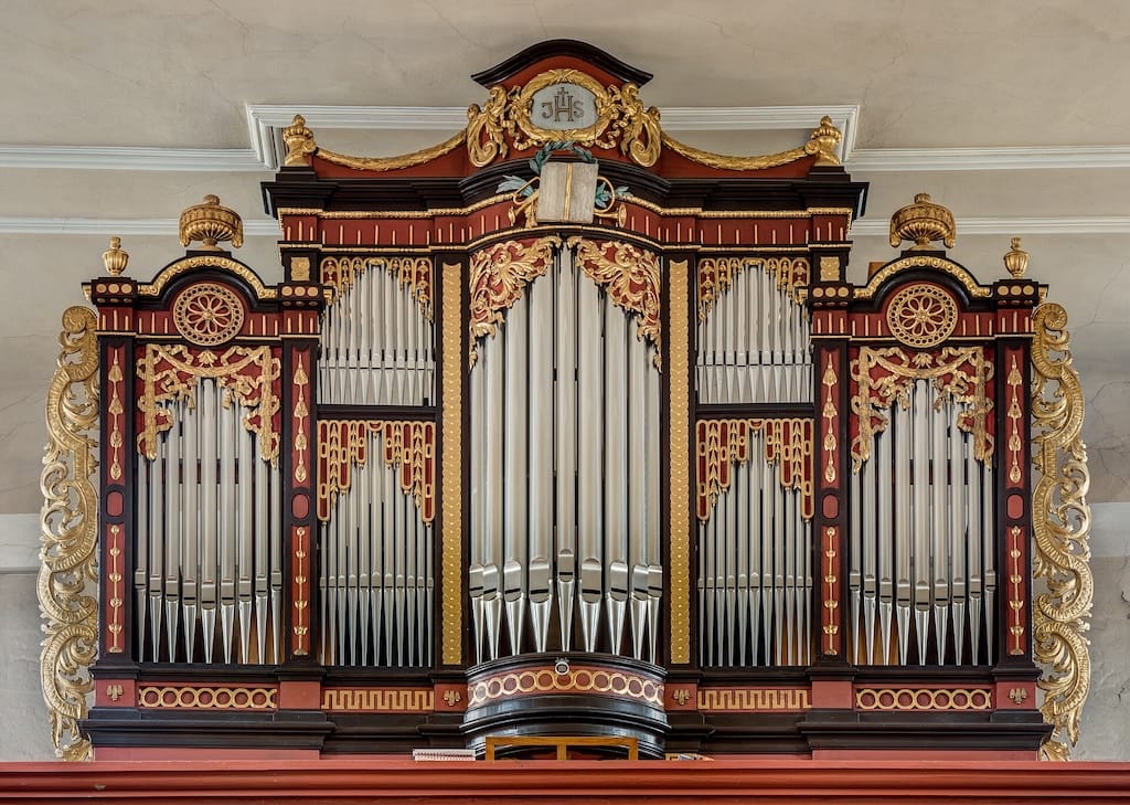 What Is an Organ? Understanding One of Music’s Most Powerful Instruments