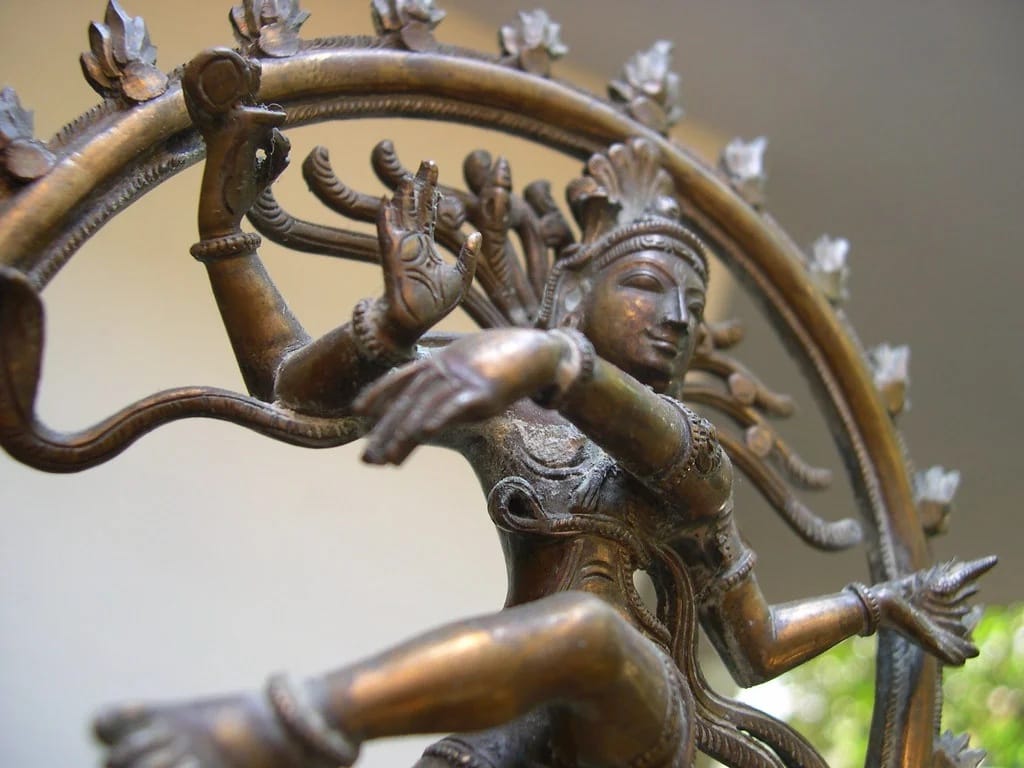 Nāṭya Śāstra: A Comprehensive Guide to Indian Performing Arts and Philosophical Aesthetics