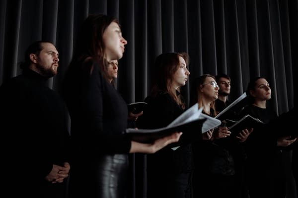 What is A Cappella? Exploring its Unique Qualities and Distinctive Differences from Choir Singing