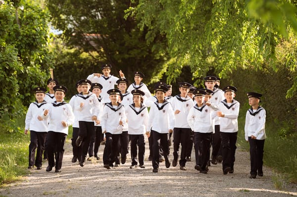 Vienna Boys Choir: A Passage to India