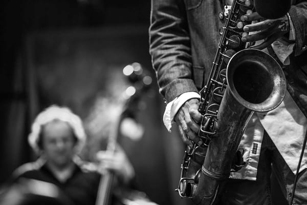 What jazz contributes to the classical pianist