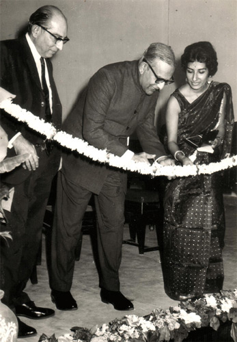 Gov Dias, Lolita Mayadas Principal and Mr Antia President inaugurating new Sunny Park premises, 1972